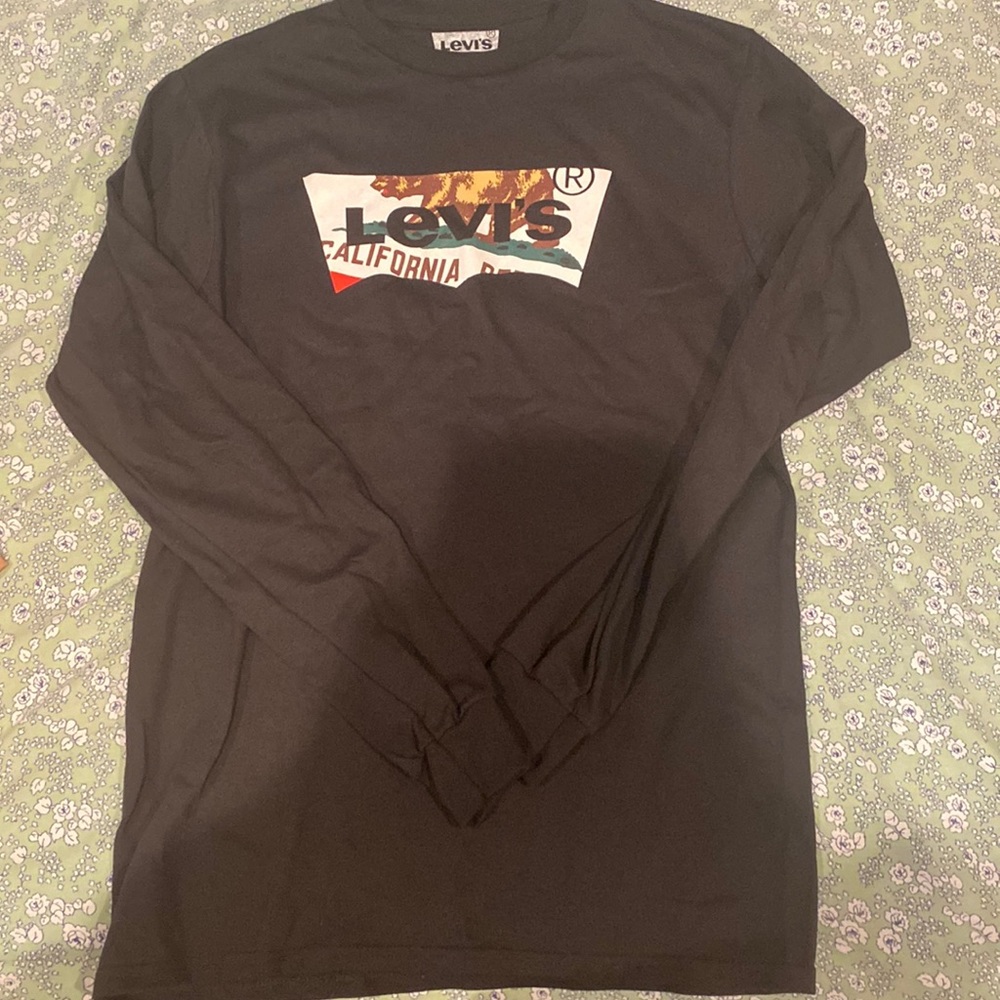 Levi’s long sleeve